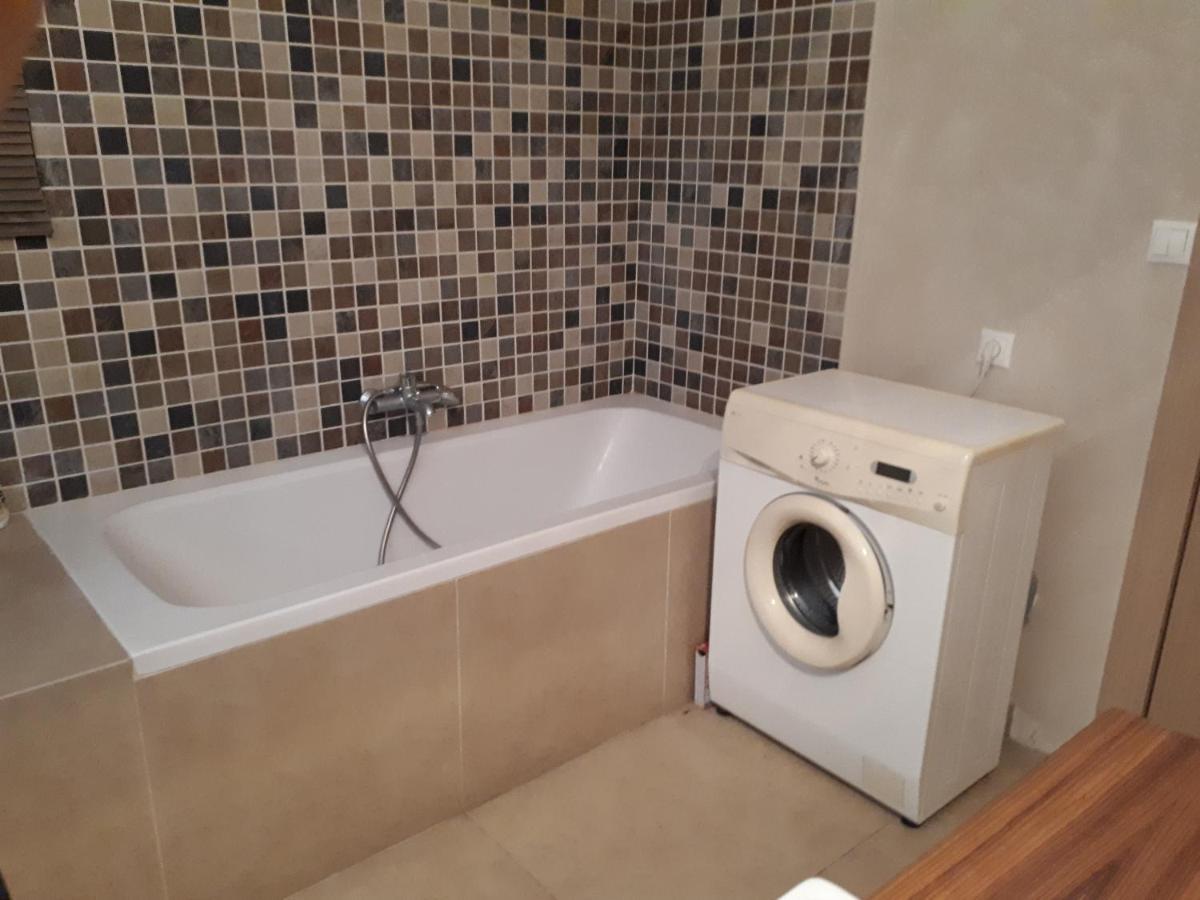 Utulny Apartman V Bratislava 15 Dış mekan fotoğraf