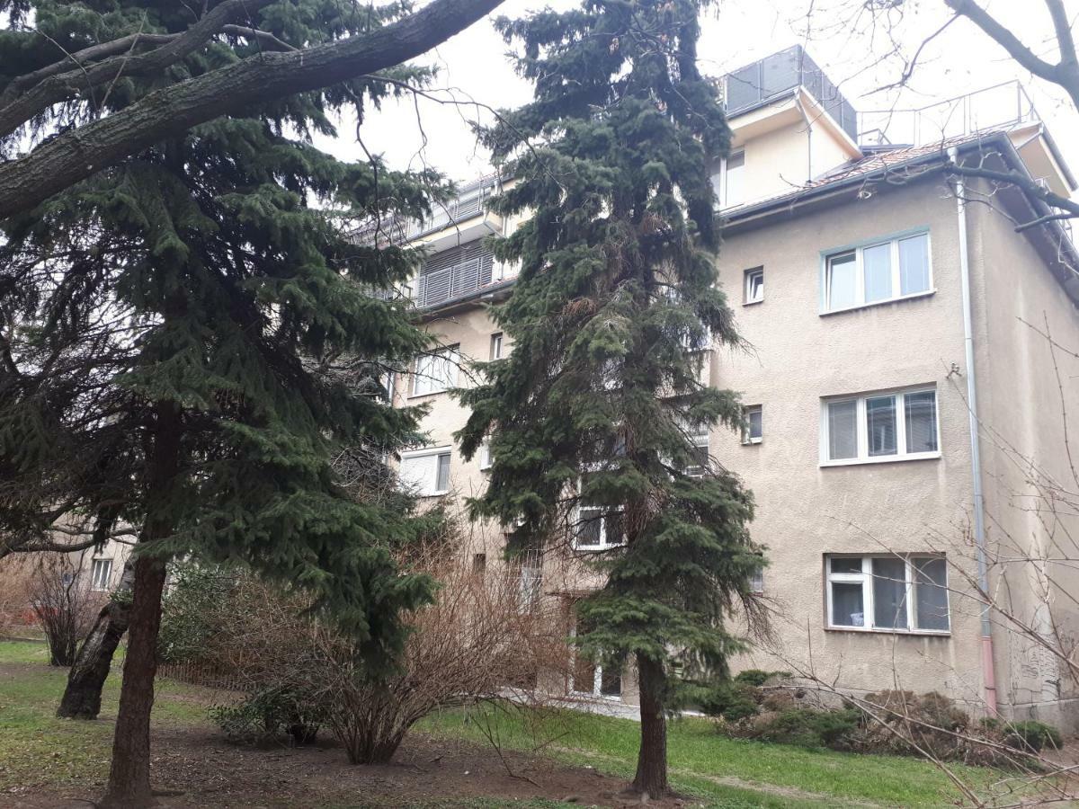 Utulny Apartman V Bratislava 15 Dış mekan fotoğraf