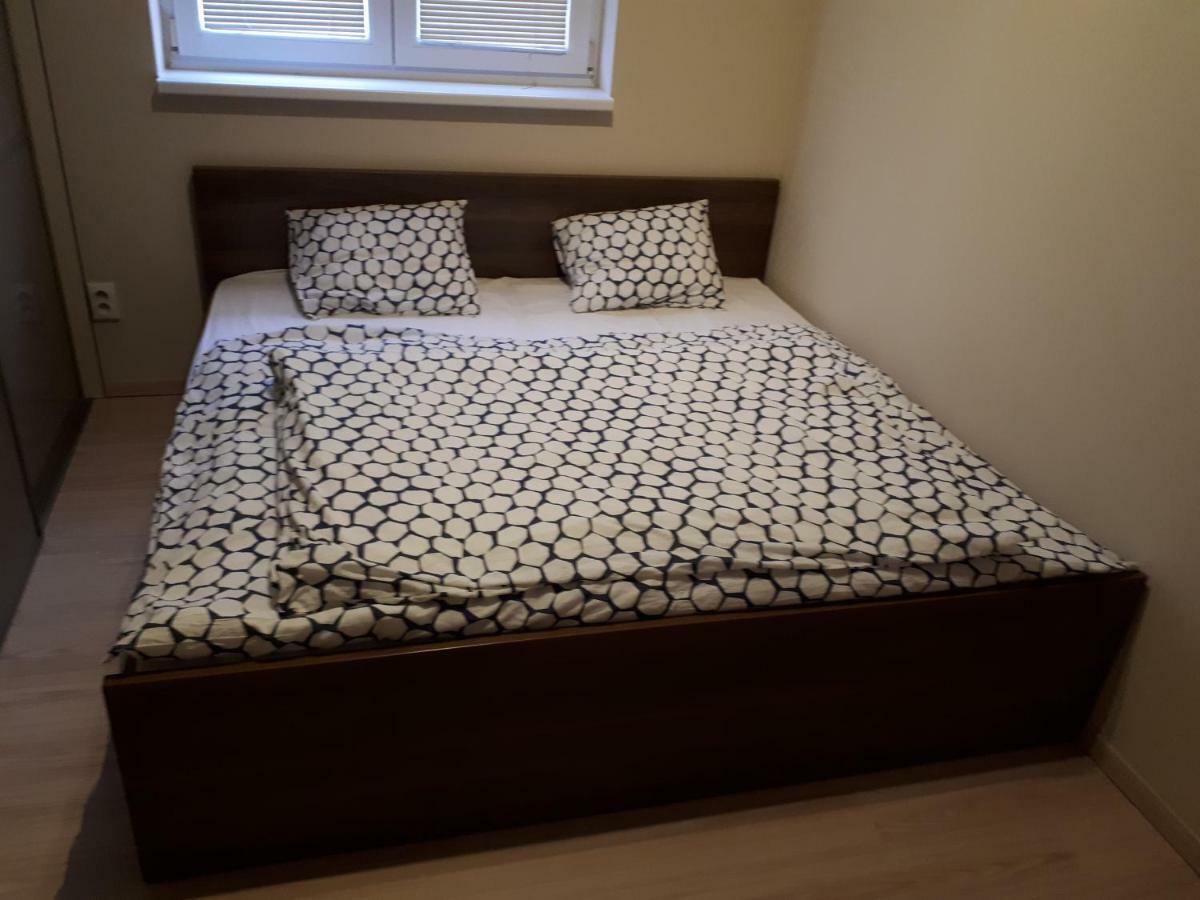 Utulny Apartman V Bratislava 15 Dış mekan fotoğraf