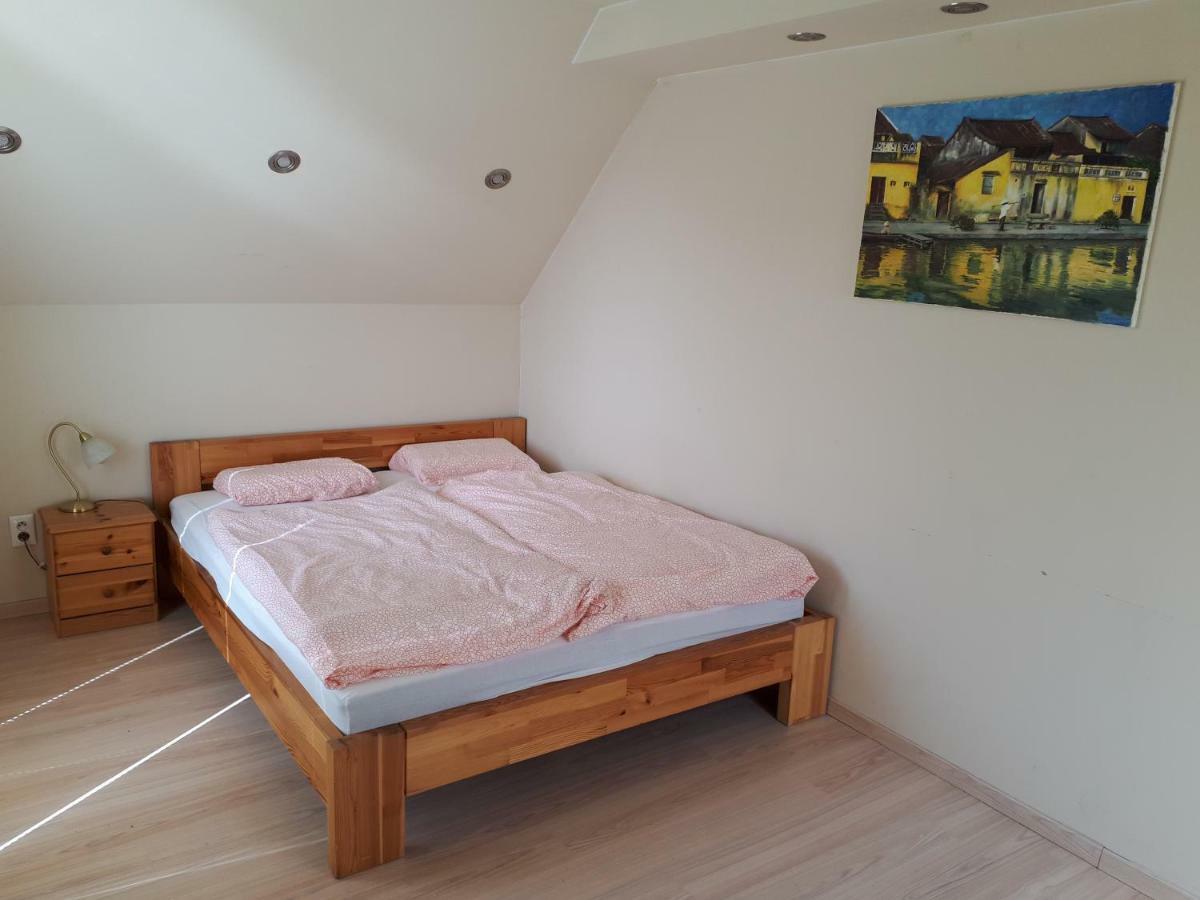Utulny Apartman V Bratislava 15 Dış mekan fotoğraf